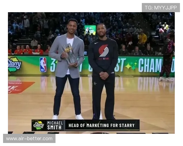 勇夺利拉德三冠加冕全明星三分王